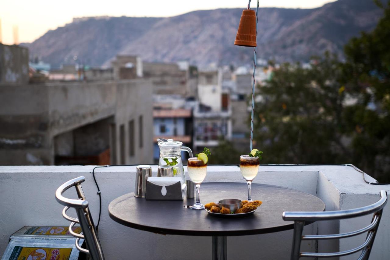 Chillout - A Boutique Hotel & Rooftop Restaurant Jaipur Exterior foto
